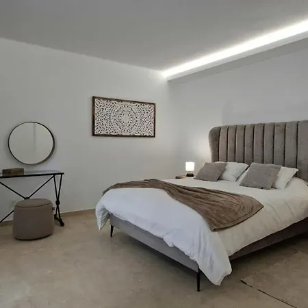 Tess Sinfonia Villa Benalmádena