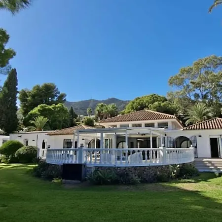 Tess Sinfonia Benalmádena