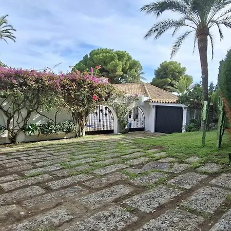 Tess Sinfonia Benalmádena