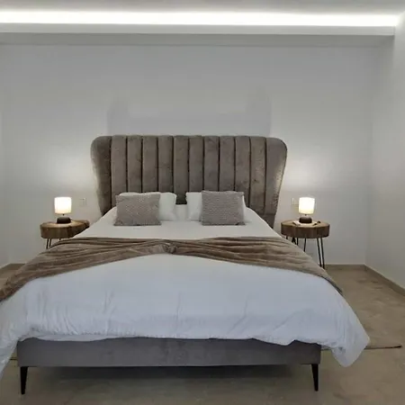 Tess Sinfonia Villa Benalmádena