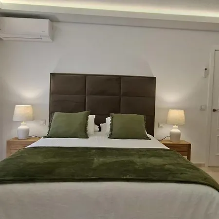 Tess Sinfonia Villa Benalmádena