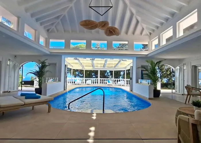 Tess Sinfonia Villa *