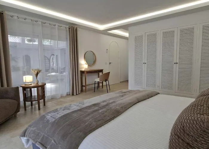 Tess Sinfonia Villa Benalmádena