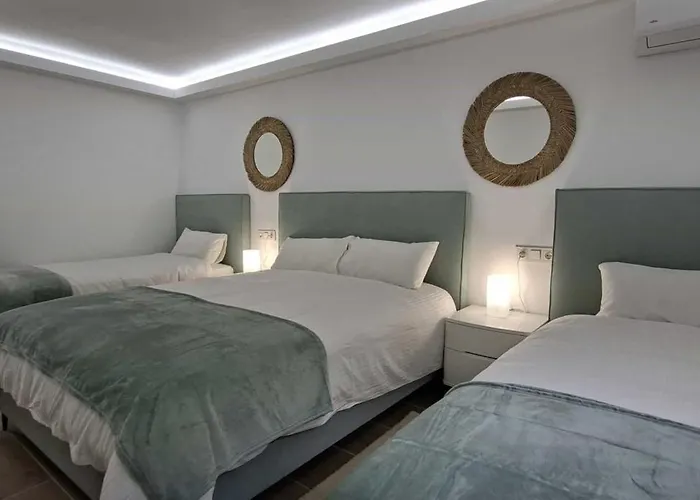 Tess Sinfonia Villa Benalmádena